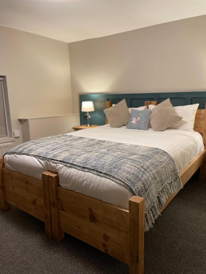 The Wheatsheaf Inn Onneley Экстерьер фото