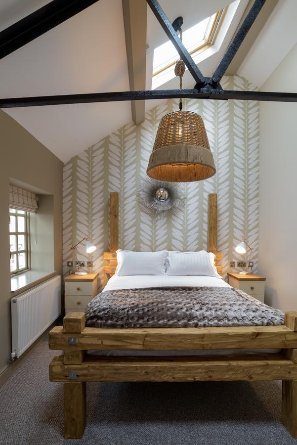 The Wheatsheaf Inn Onneley Экстерьер фото