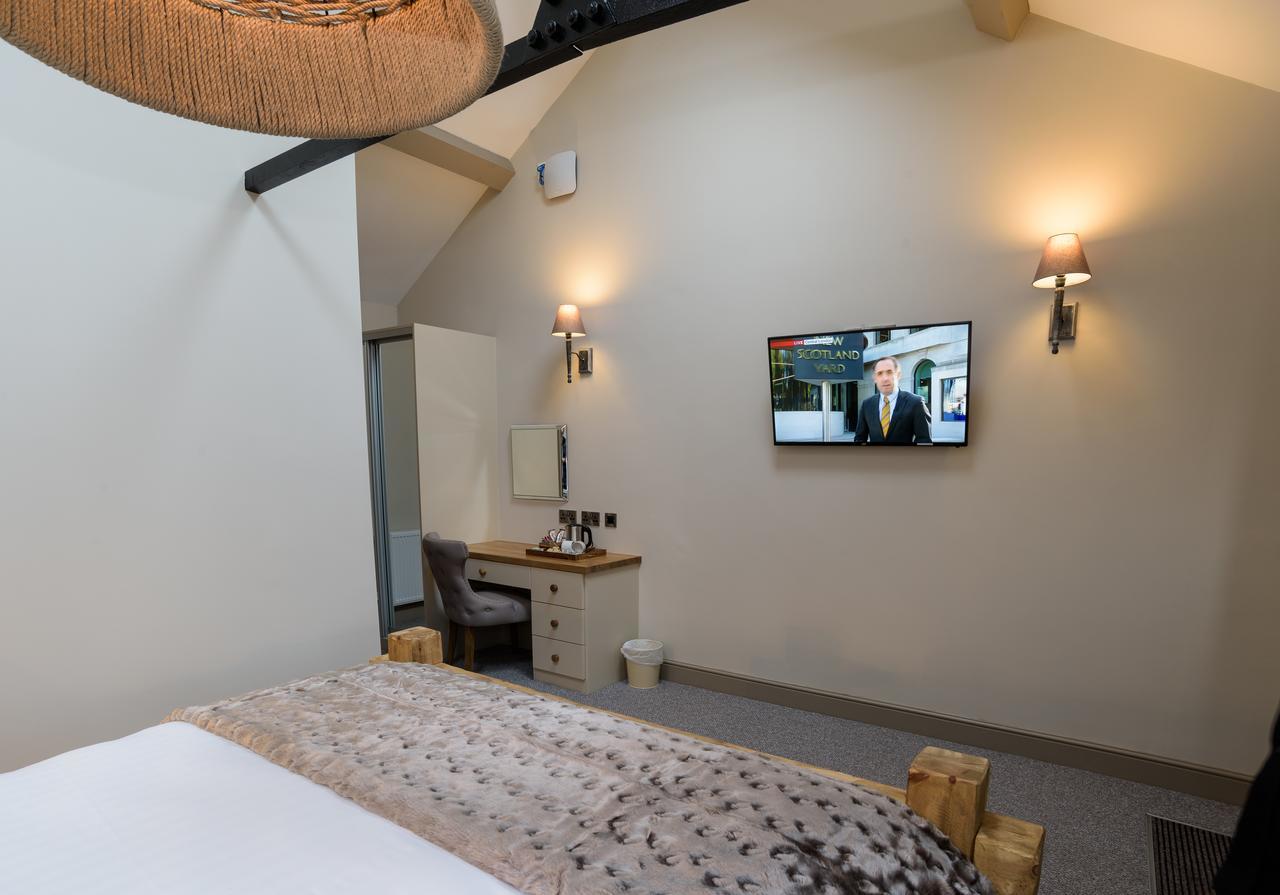 The Wheatsheaf Inn Onneley Экстерьер фото