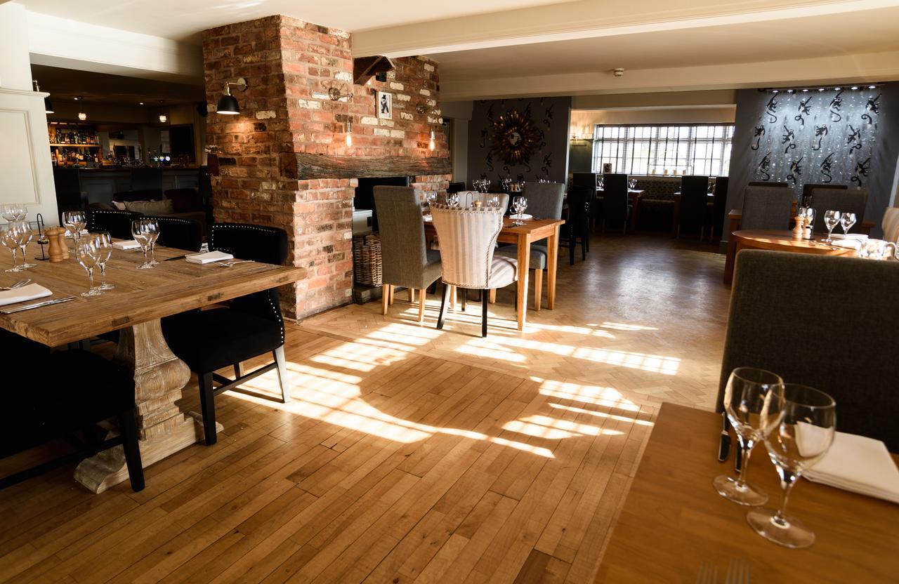 The Wheatsheaf Inn Onneley Экстерьер фото