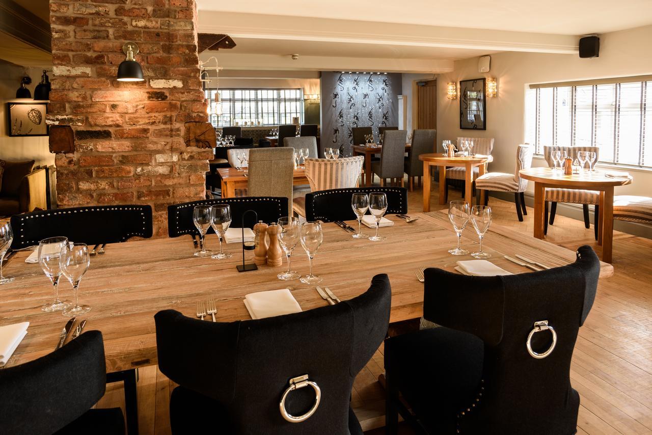 The Wheatsheaf Inn Onneley Экстерьер фото